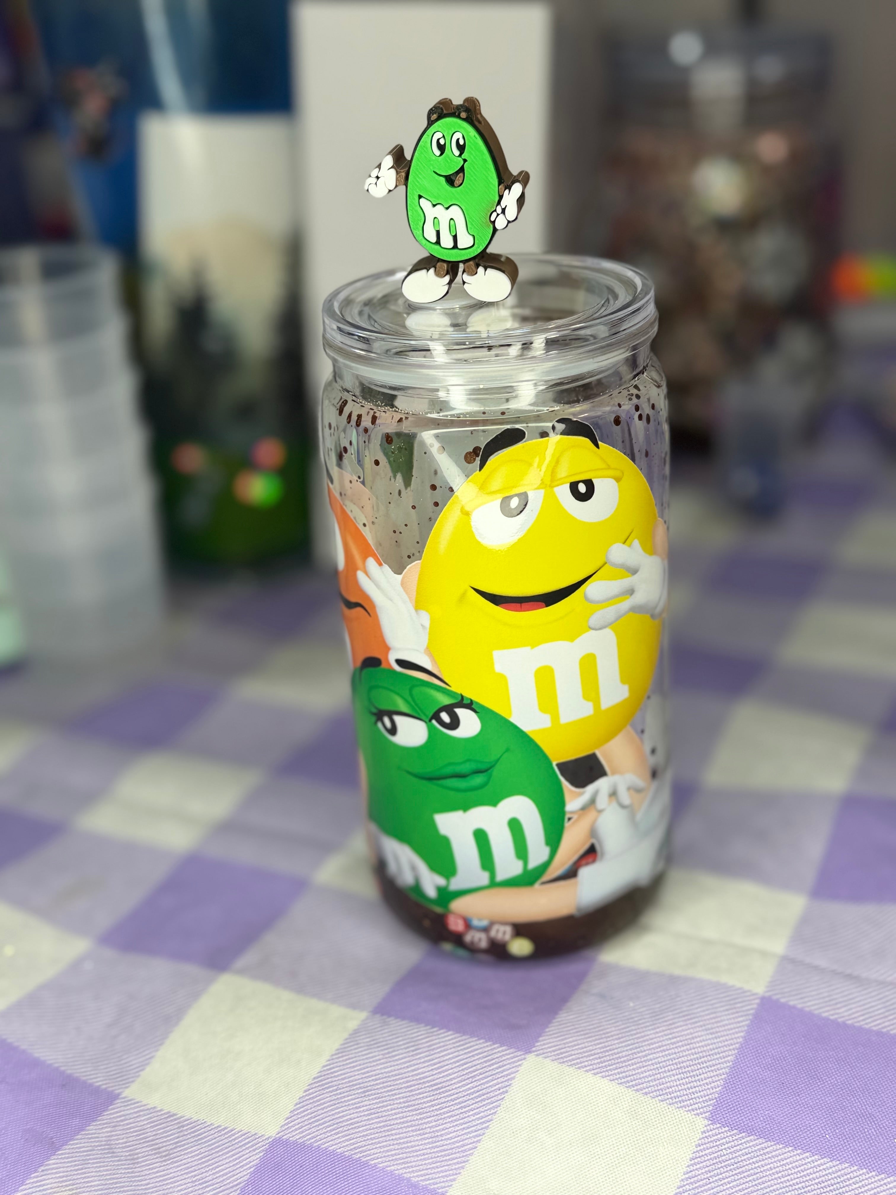 16 oz M & M lava cup with straw topper