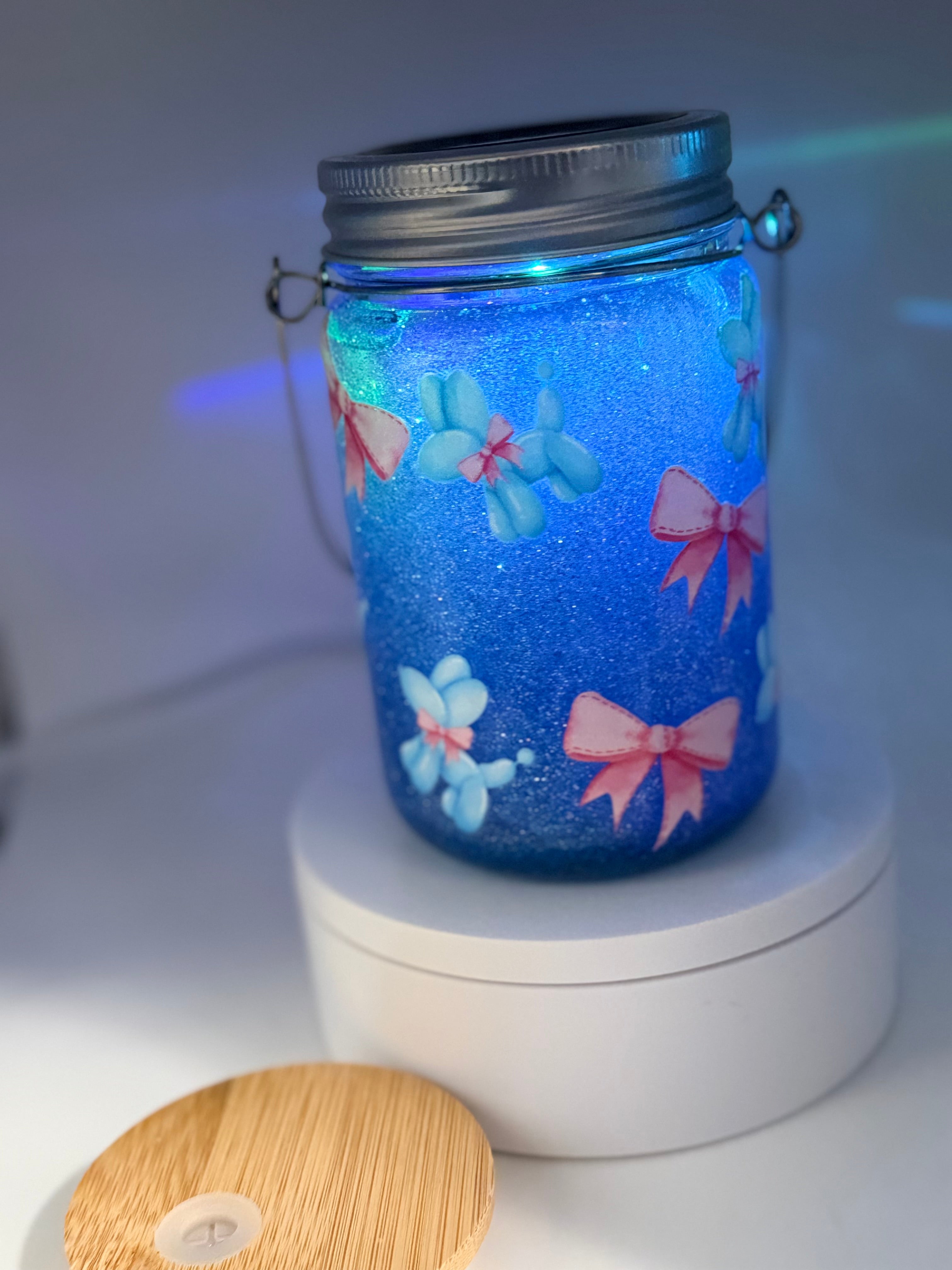 11 oz Balloon Dog solar light/snow globe cup