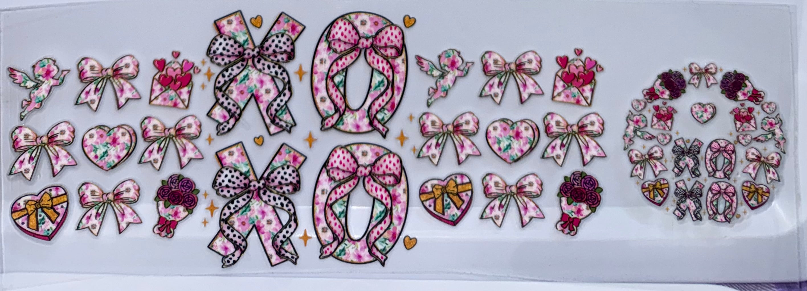 Hearts, bows, flowers wrap and lid wrap