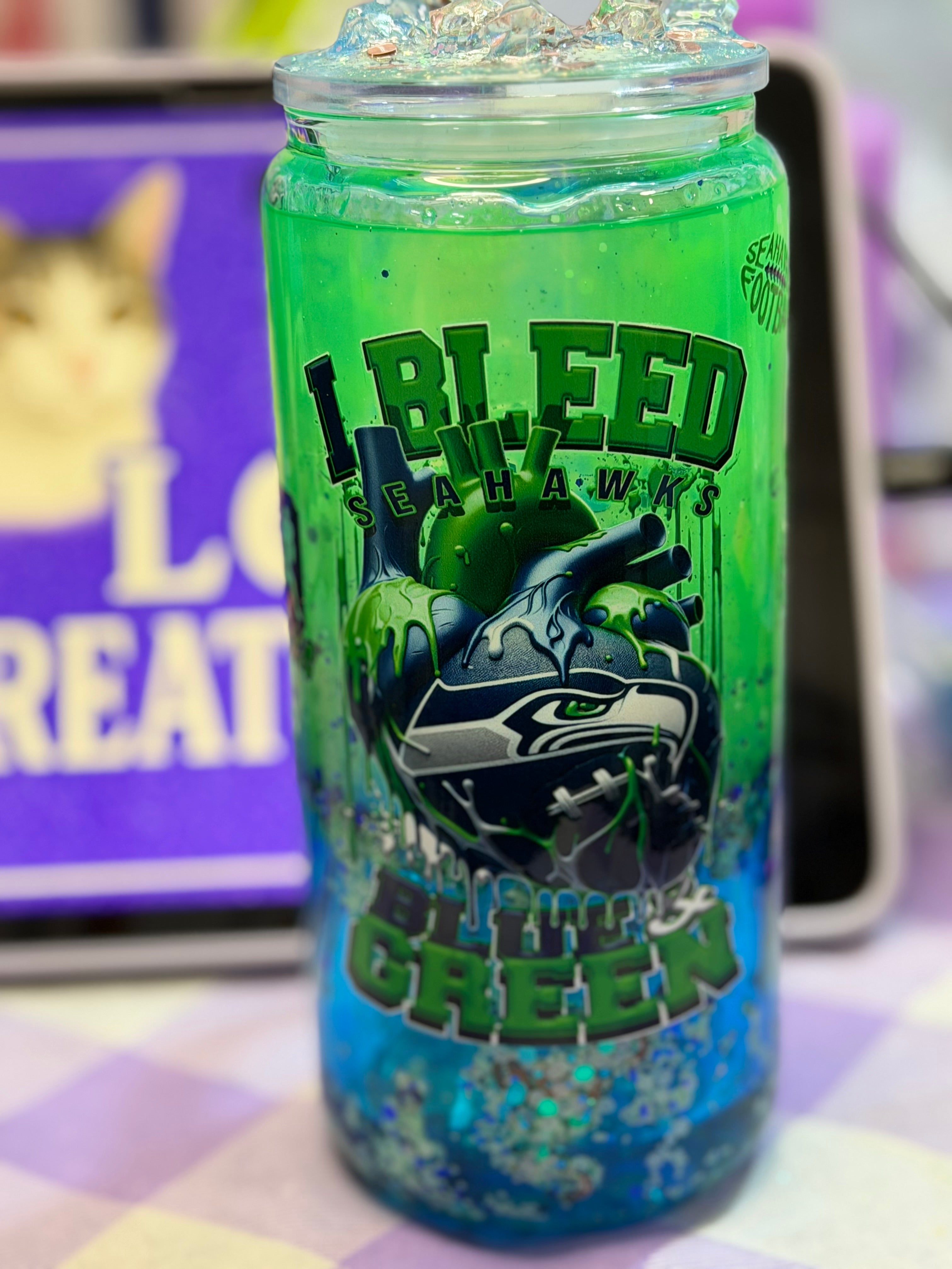20 oz Seattle Seahawks Glass snow globe tumbler with Handle