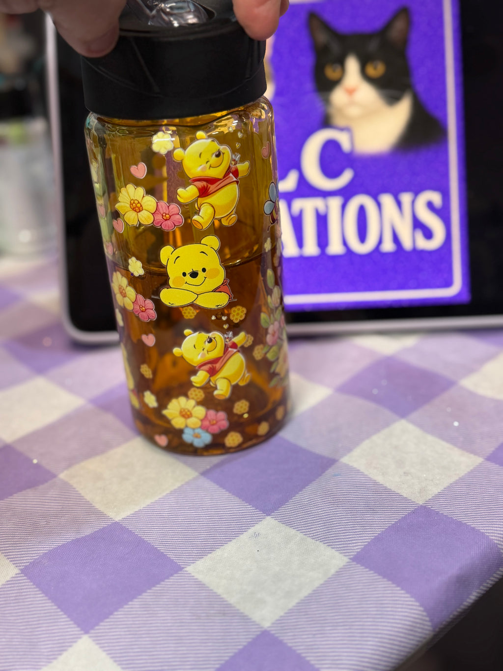 10 oz Kids Pooh honey drip cup