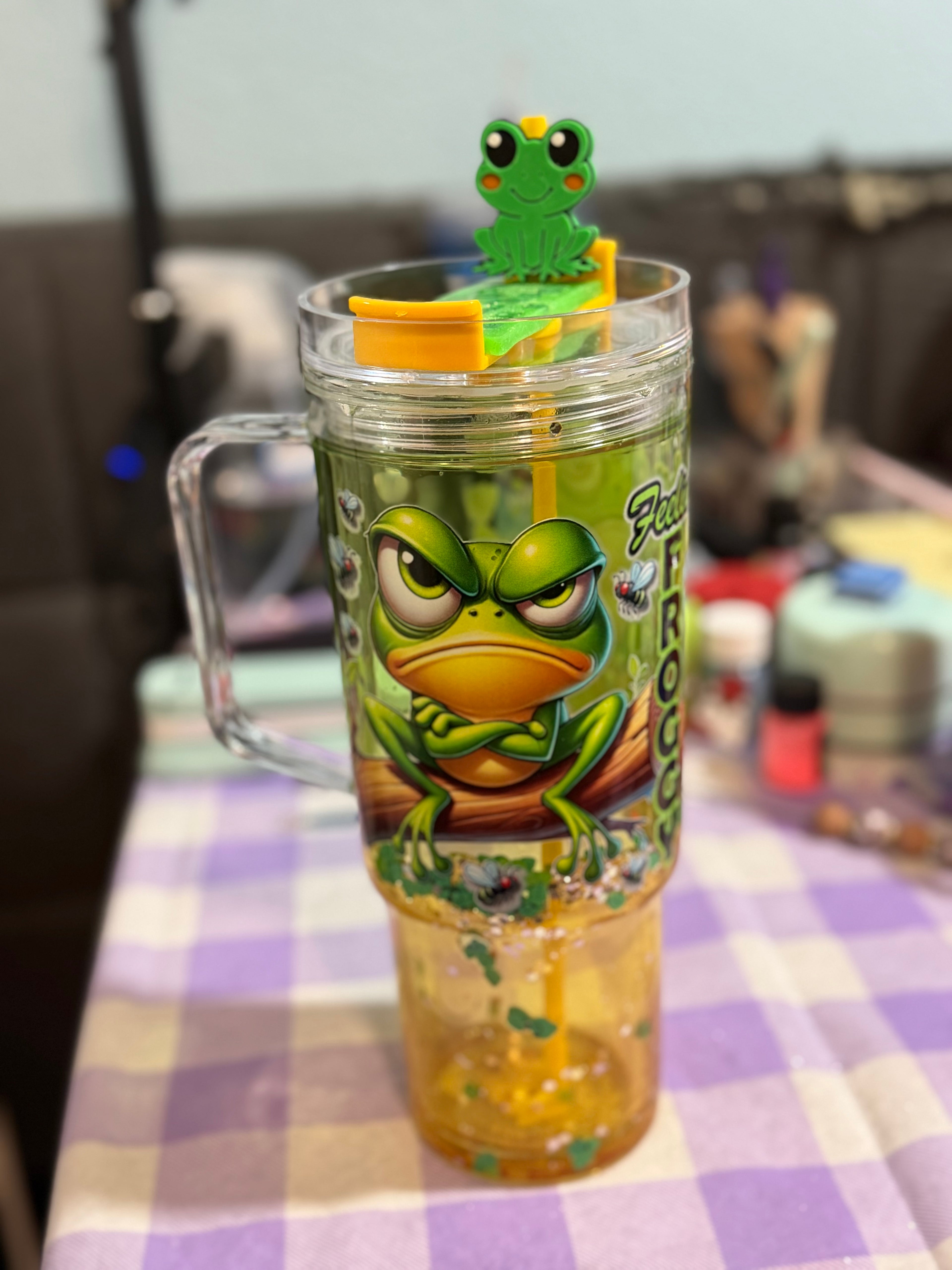 40 oz Feelin Froggy lava snow globe cup