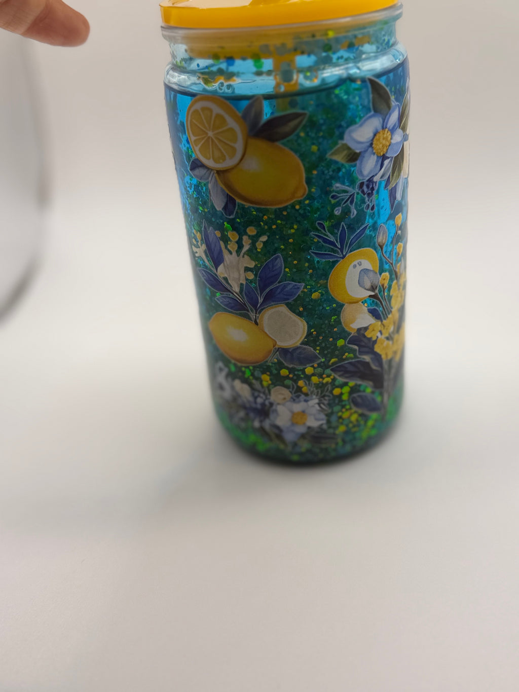 16 oz Blue and Yellow flowers snow globe cup with Lemon straw topper