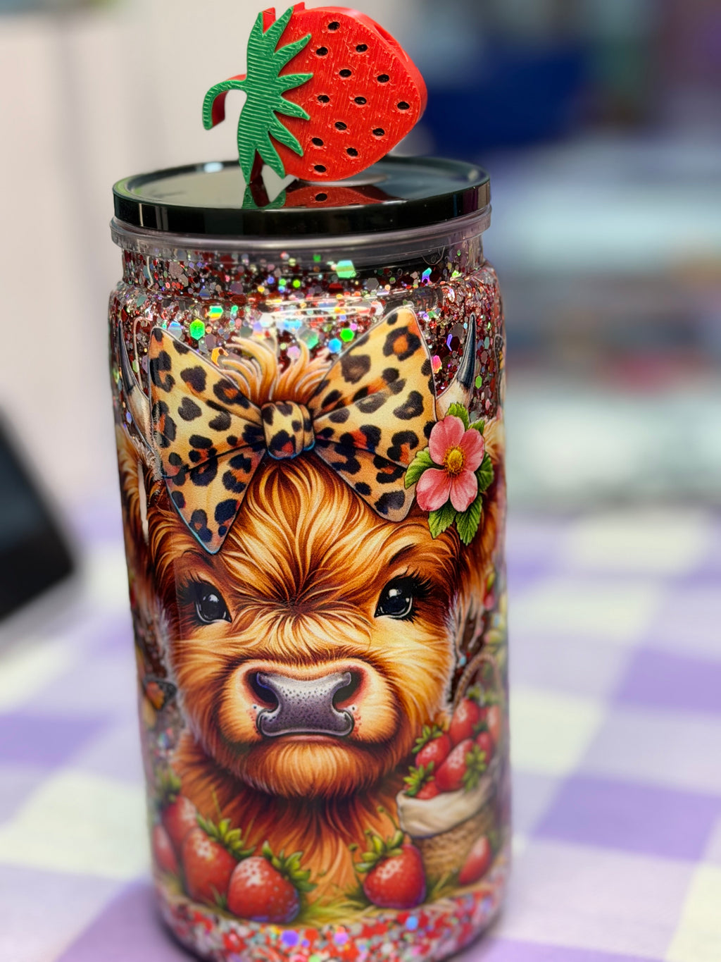 16 oz Cow and strawberries with strawberry straw topper