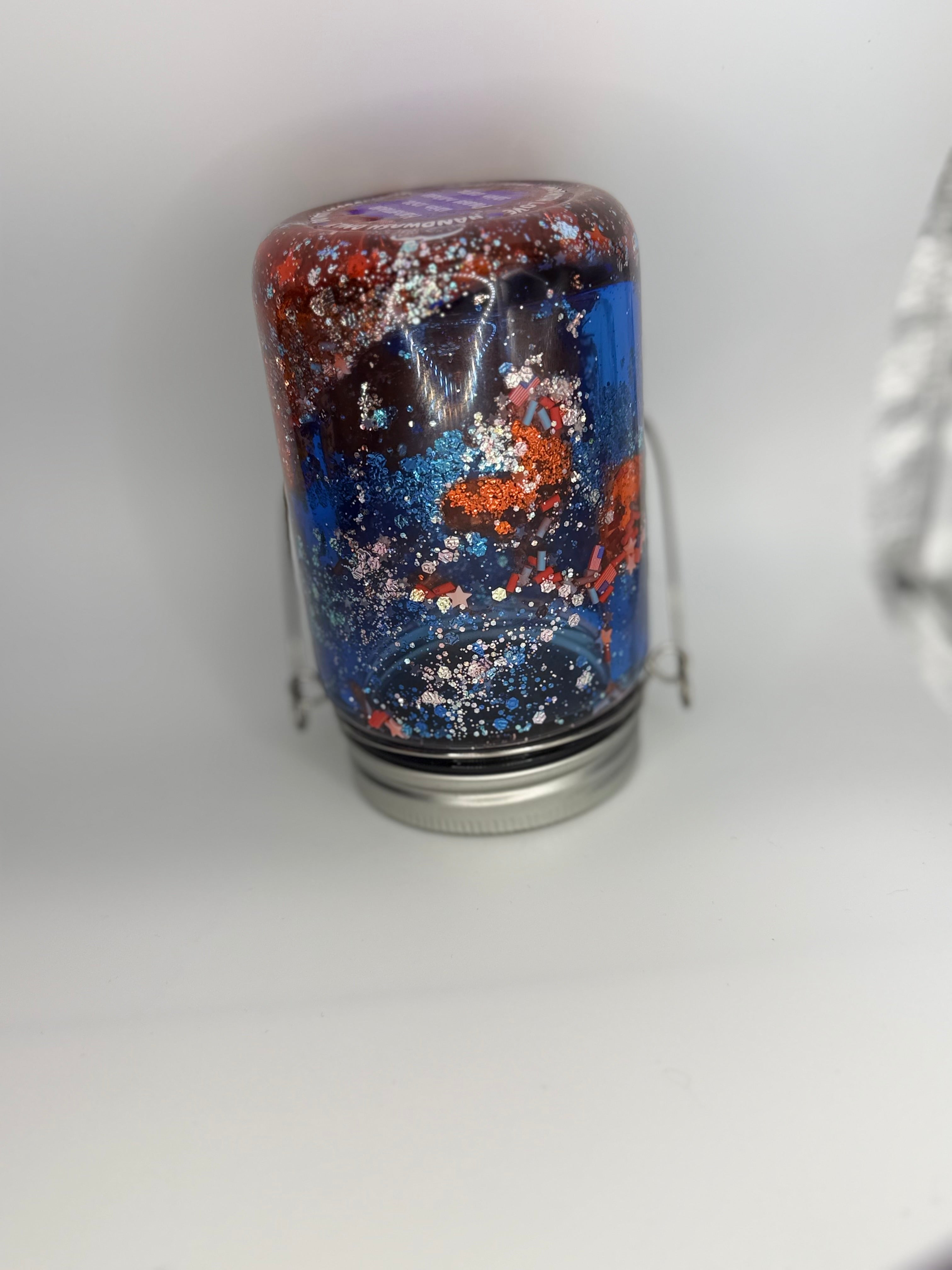 11 oz USA Flag glass Snow Globe Solar Light/cup