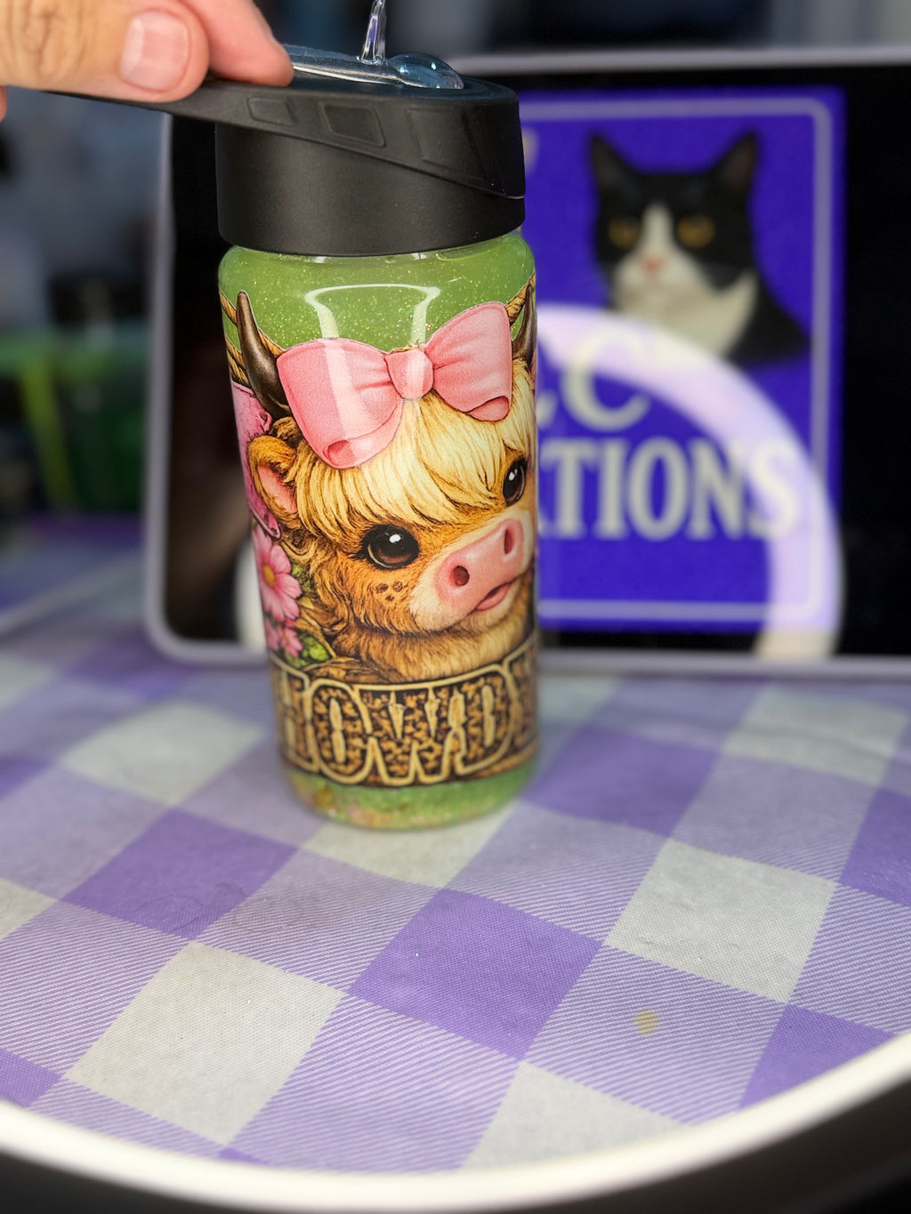 10 oz Kids Howdy Cow waterfall cup