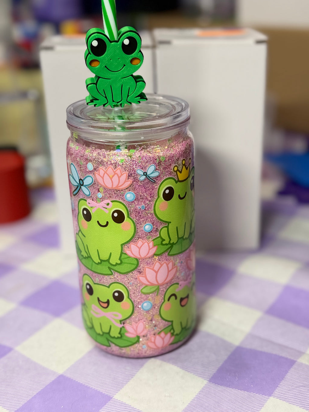16 oz Frogs dry glitter snow globe cup with straw topper