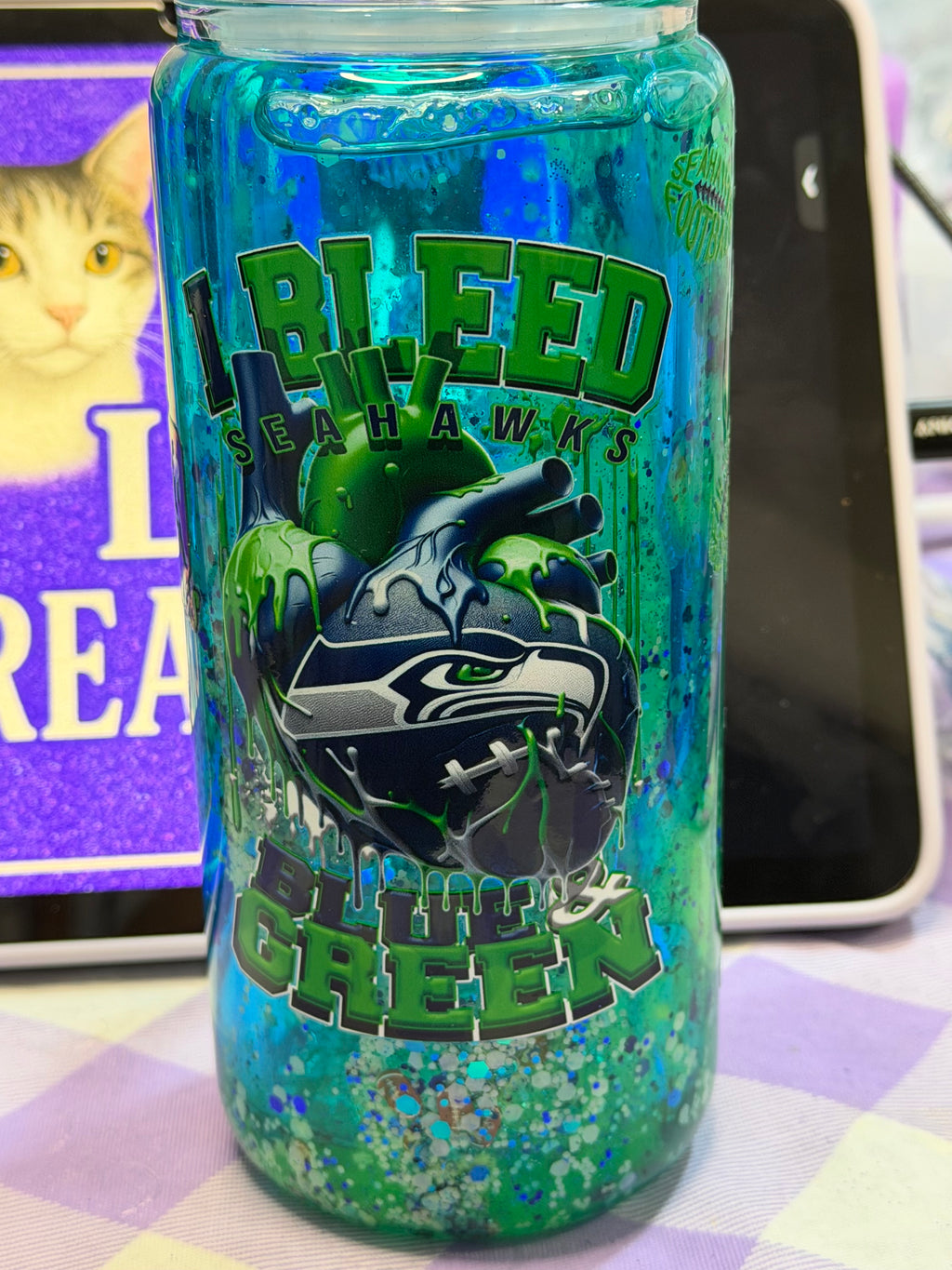 20 oz Seattle Seahawks Glass snow globe tumbler with Handle