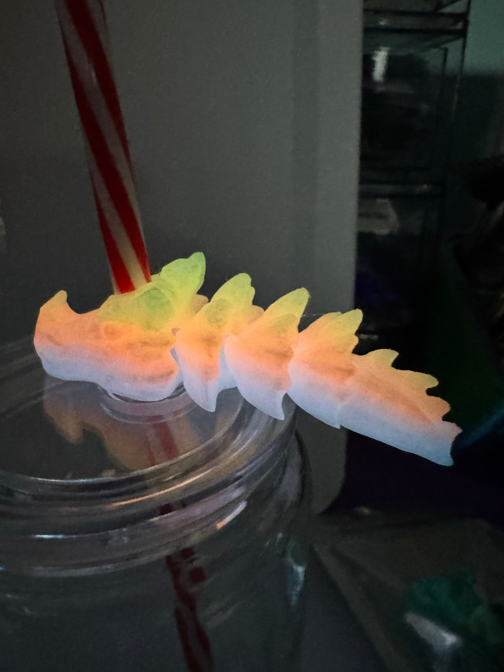 3D Articulated Dragon Straw Topper White/glow in the dark