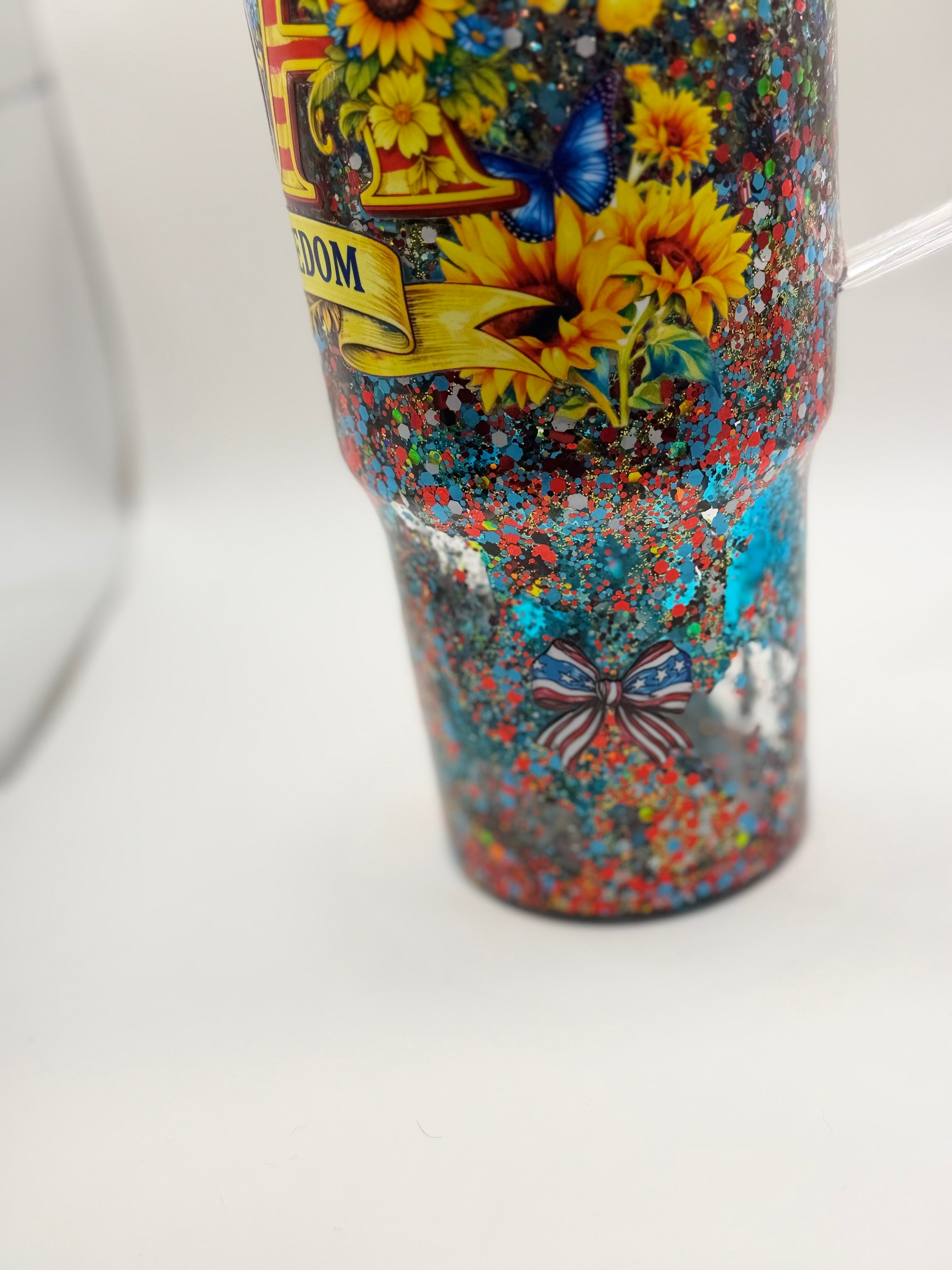 40 oz USA 250 years of Freedom snow globe cup