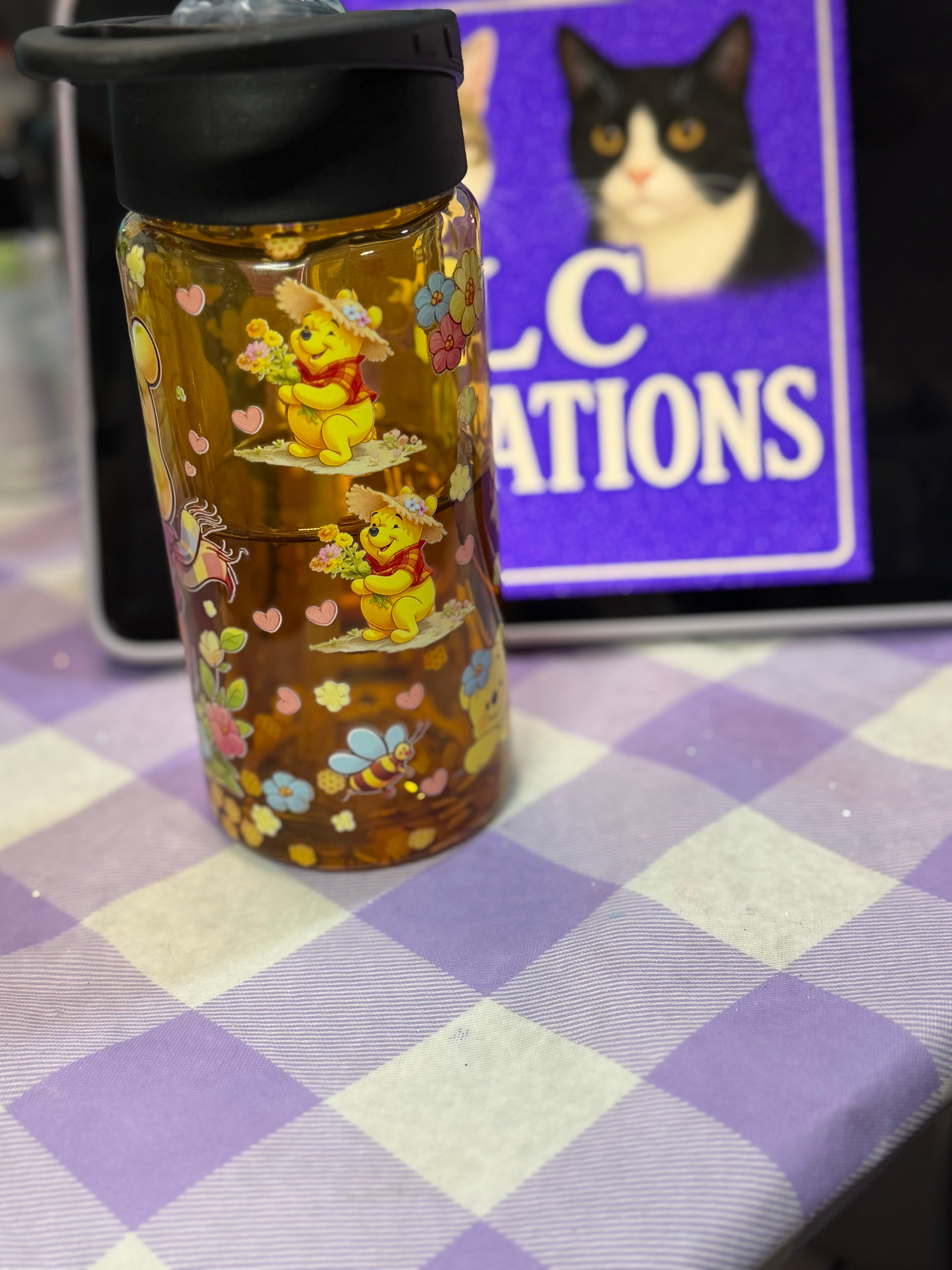 10 oz Kids Pooh honey drip cup