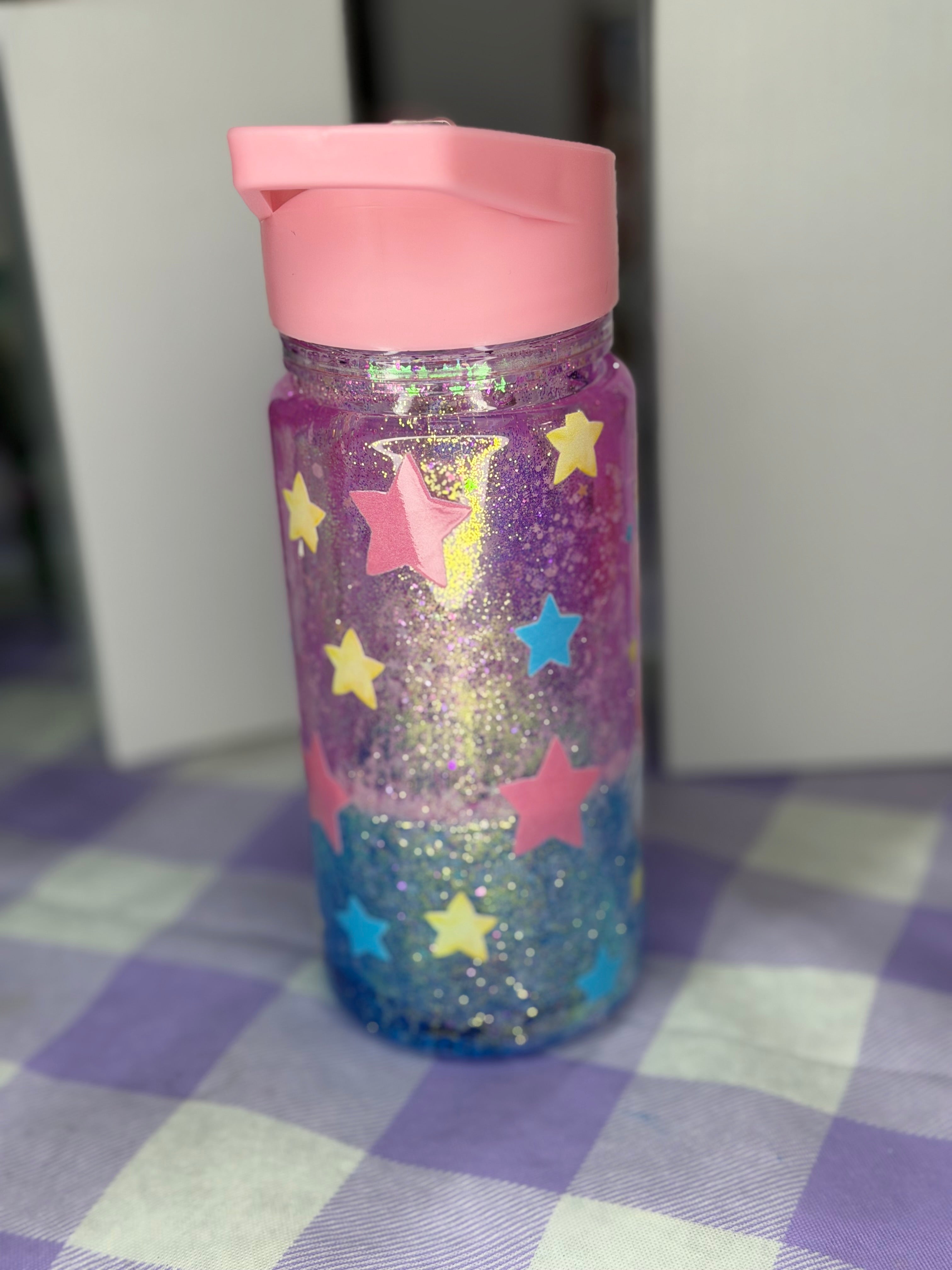 10 oz Kids Bunny Blowing Bubble Lava cup