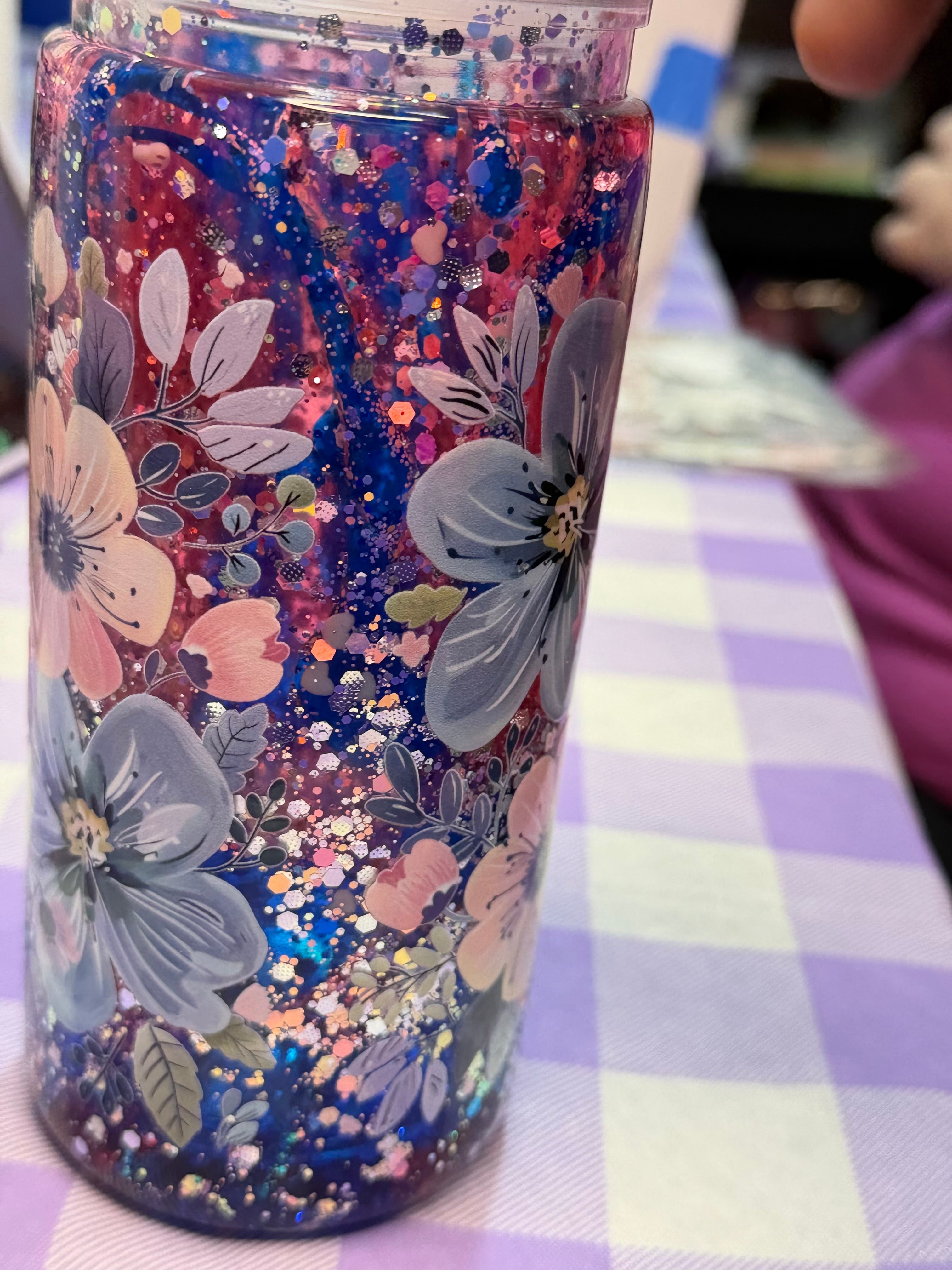 20 oz Pink and blue flower snow globe tumbler