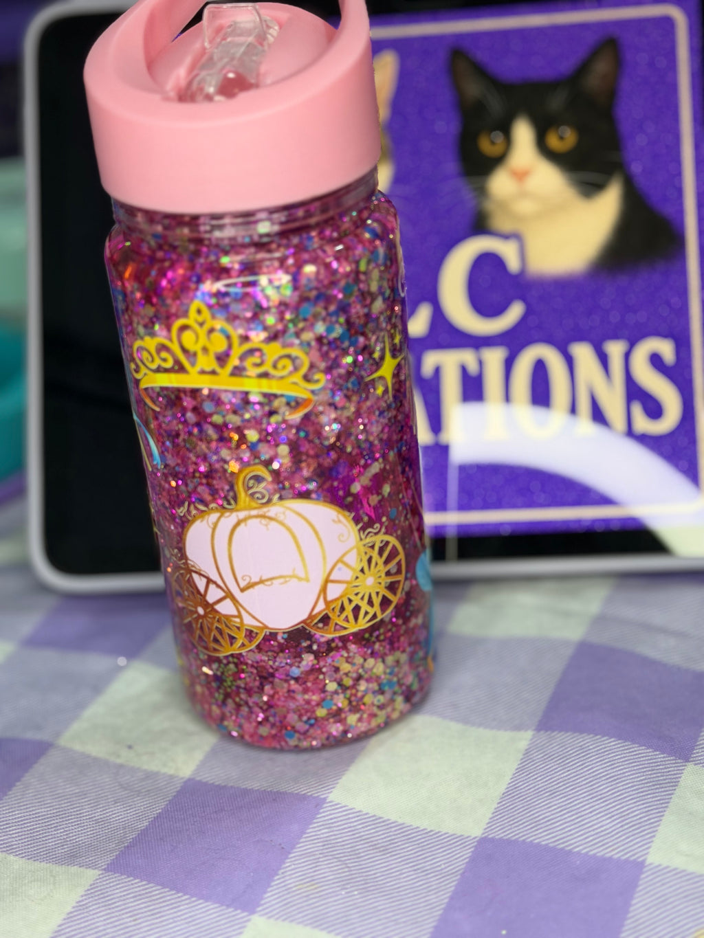 10 oz Kids Princess glitter snow globe cup