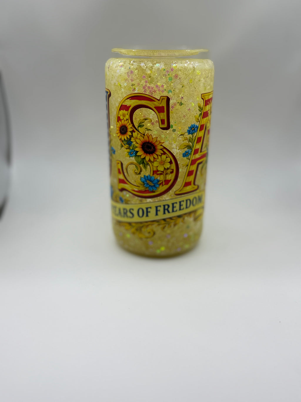 16 oz USA glass snow globe cup