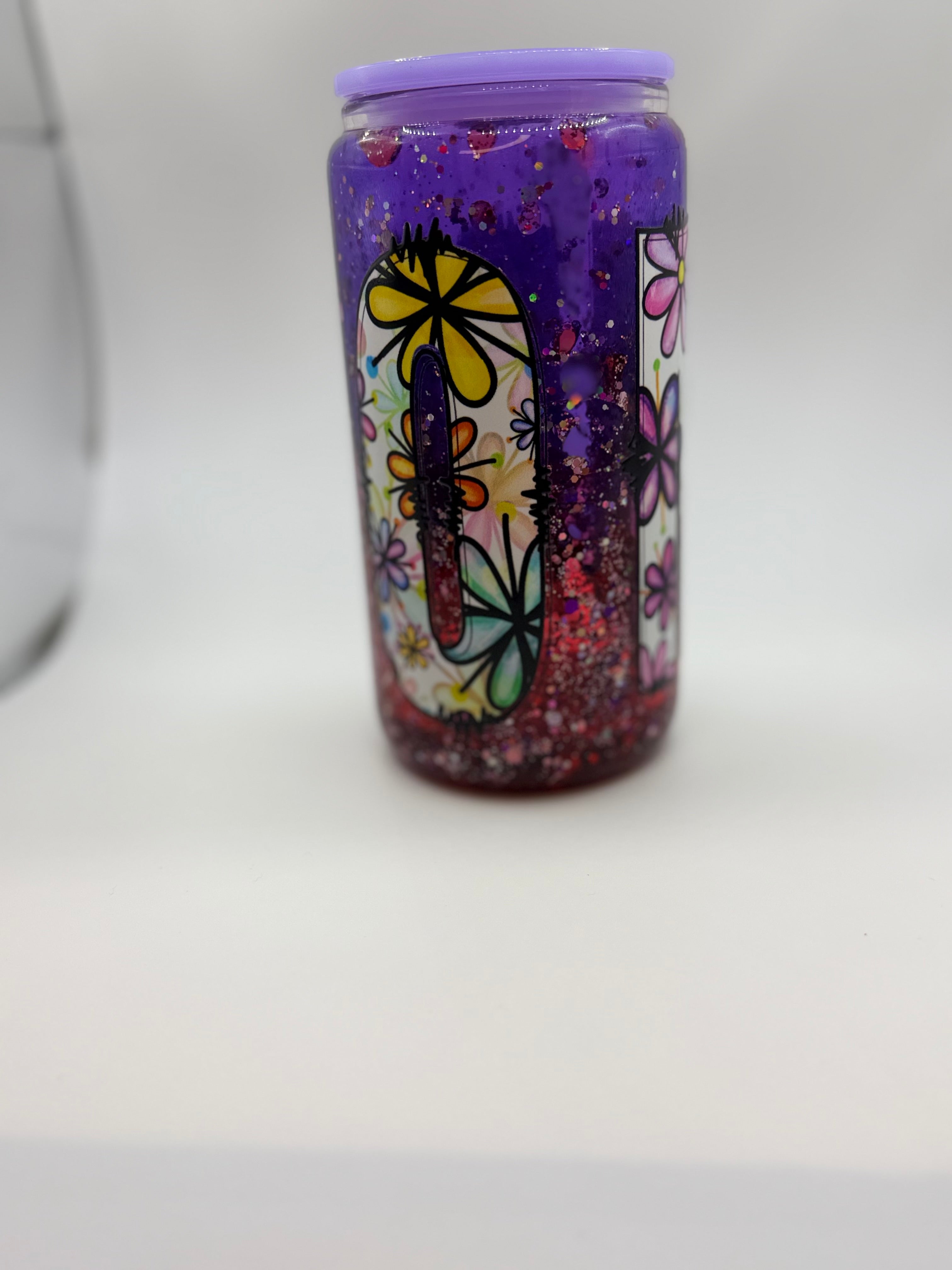 16 oz Mom glass snow globe cup