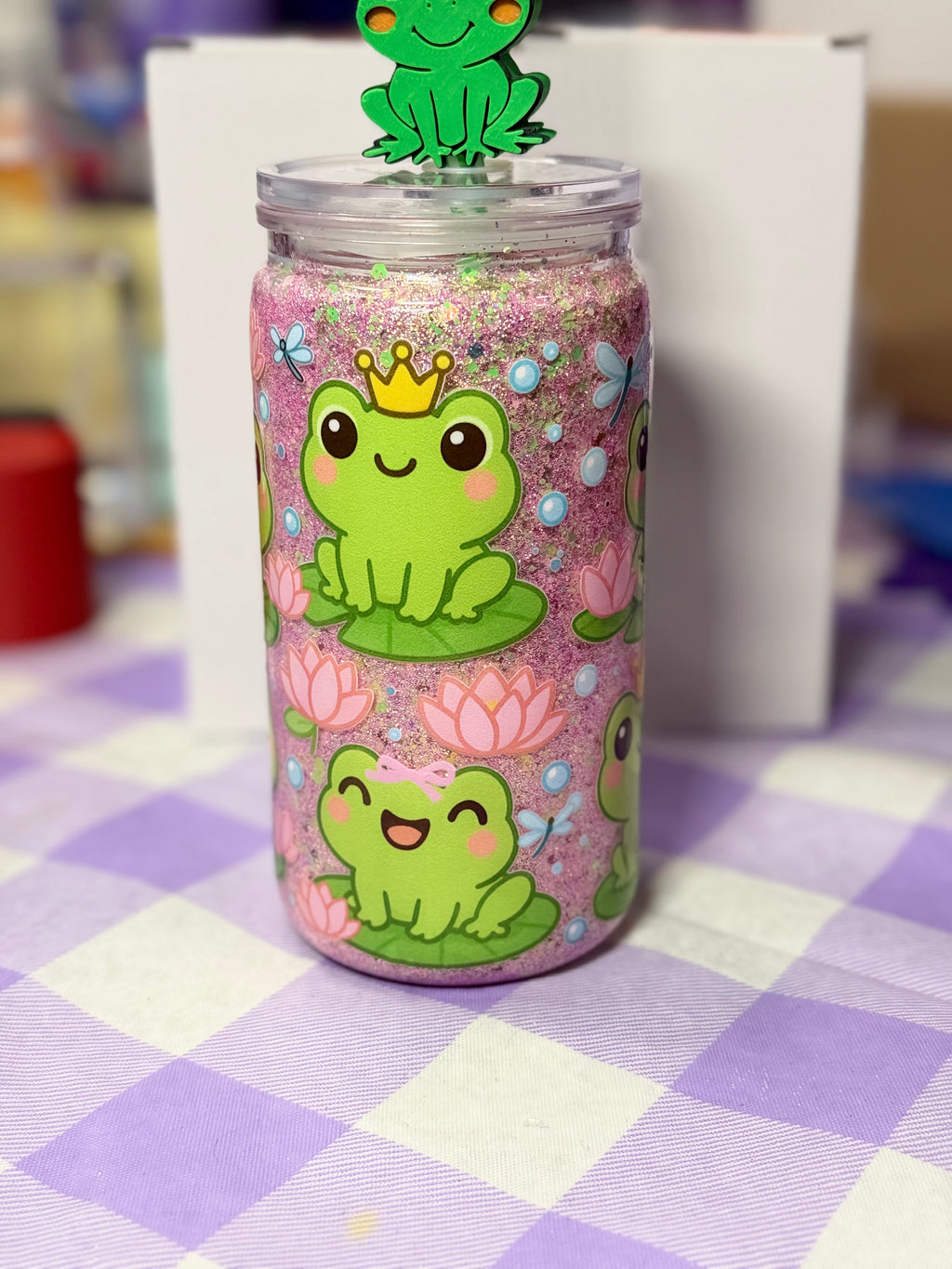 16 oz Frogs dry glitter snow globe cup with straw topper