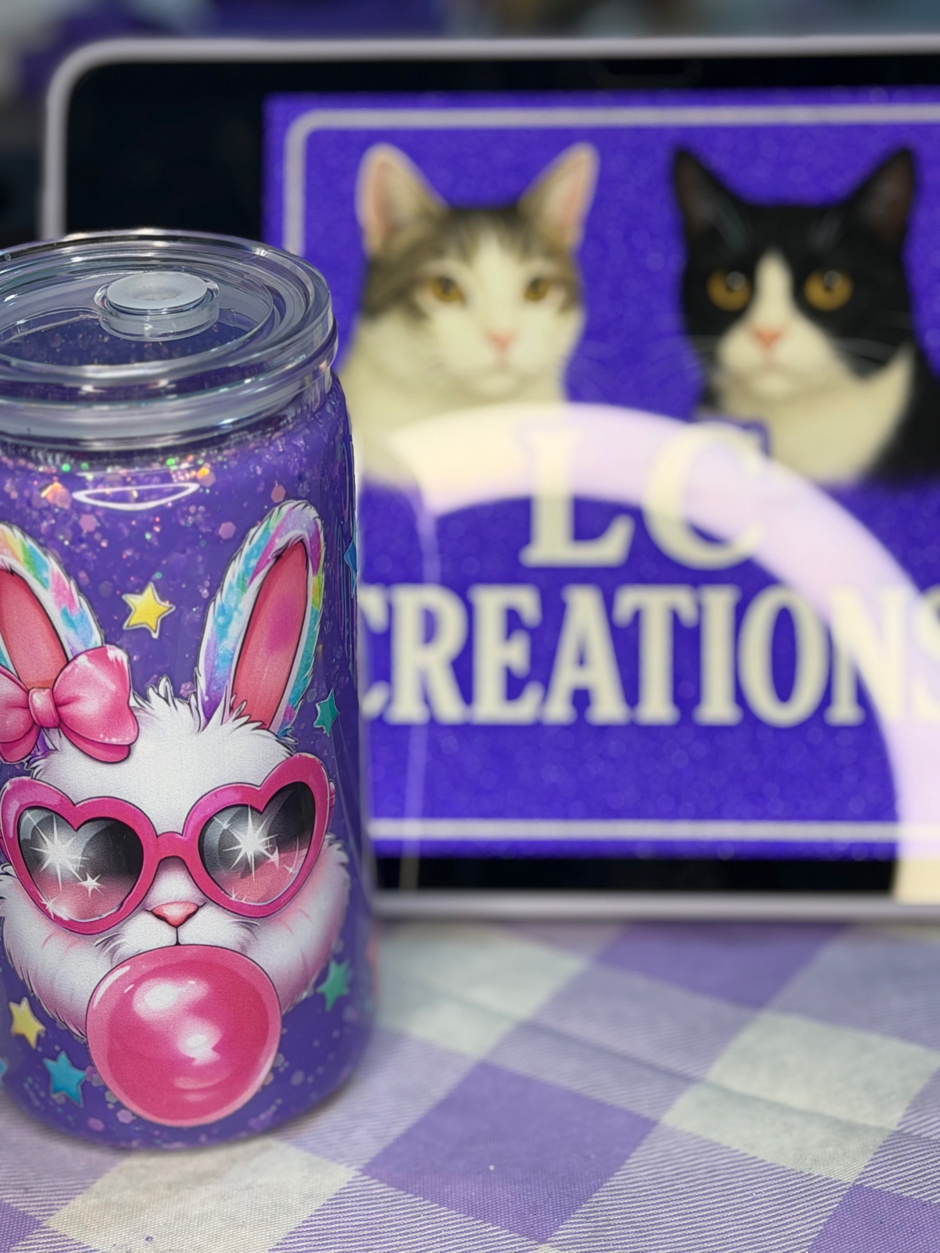 16 oz Bunny Blowing a Bubble Lava snow globe cup
